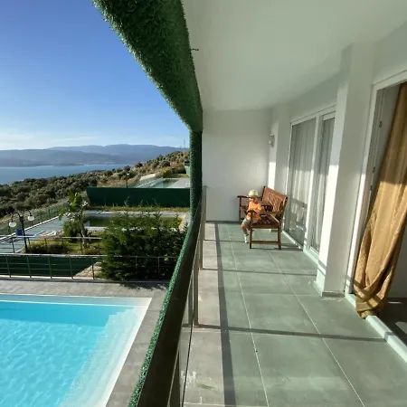 Vila Deniz Manzarali Mustakil Havuzlu *