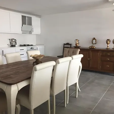 Deniz Manzarali Mustakil Havuzlu * Milas