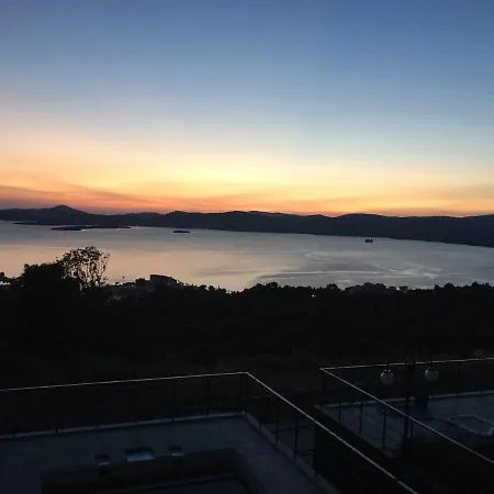 Deniz Manzarali Mustakil Havuzlu Vila